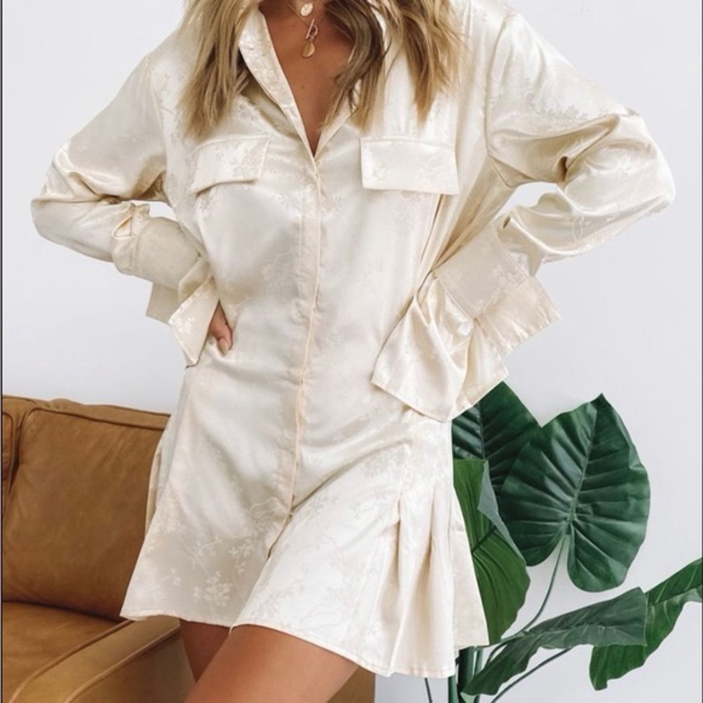 Love & Other Things Silky White floral Shirtdress Sz UK 16 US M-L
